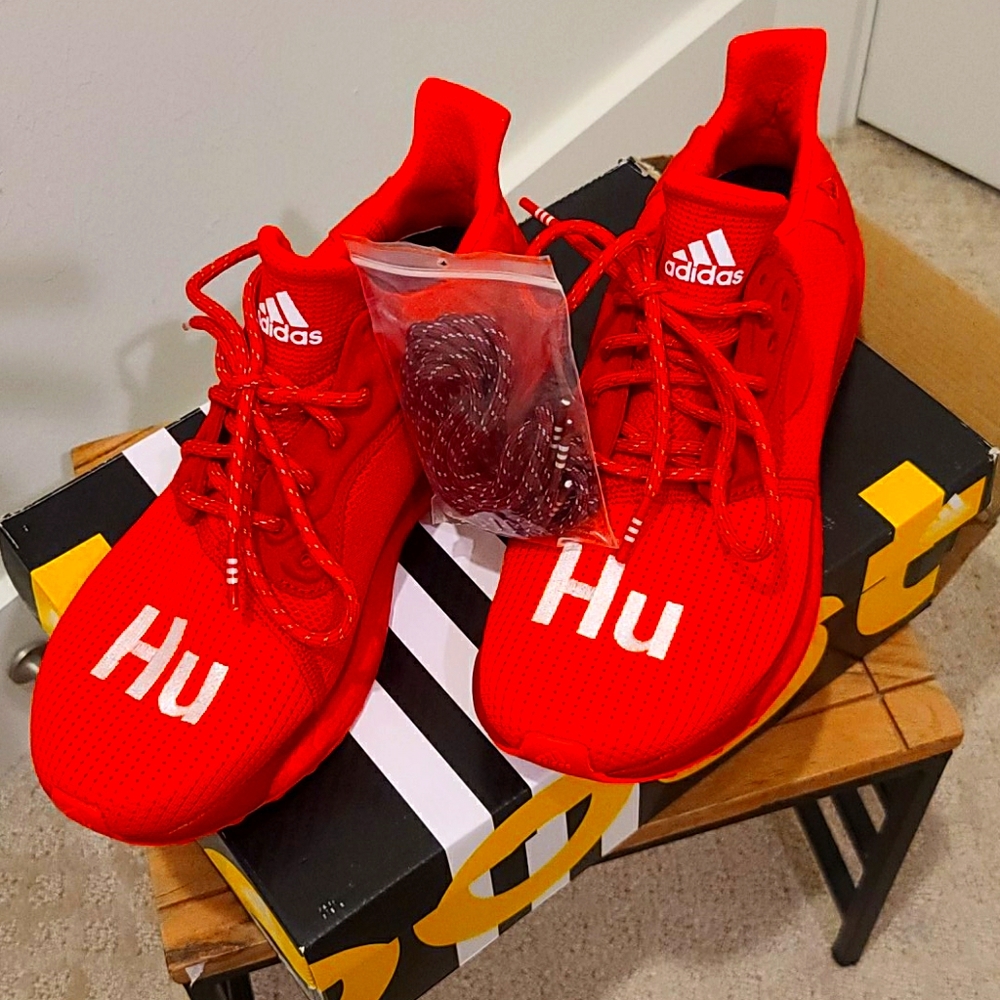 Pharell Williams Adidas ultra boost solar HUPRD